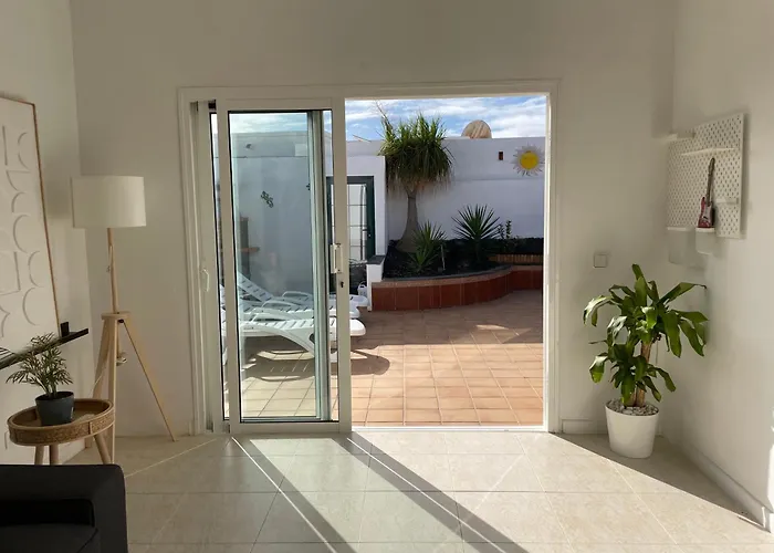 Casa Leon & Casa Nerea Two Adjacent With Heated Pool بيت للعطل بلايا بلانكا