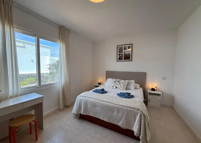 Casa Leon & Casa Nerea Two Adjacent With Heated Pool Feriehus Playa Blanca (Lanzarote)